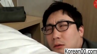下一篇中文字幕人妻-快餐豪哥1500约炮粉逼艺校兼职妹逼太紧几分钟就把哥搞射了的!