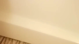 欧美日韩人妻激情-第一次与男友以外的男人在行使中车震!